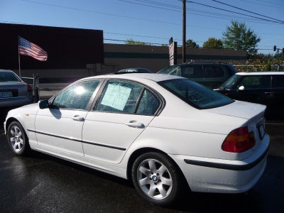 2002 BMW 325 i