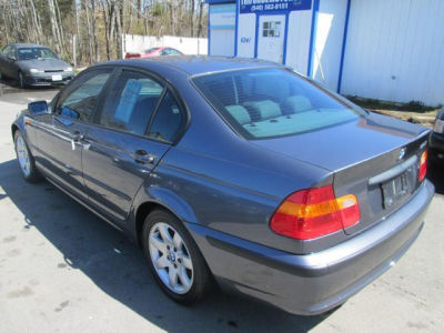 2003 BMW 325  i