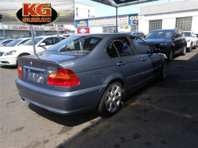 2002 BMW 325 i
