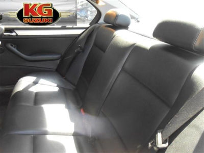 2002 BMW 325 i
