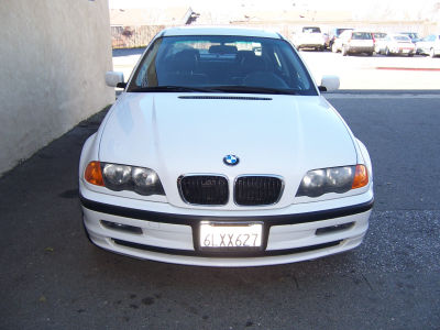 2001 BMW 325  i