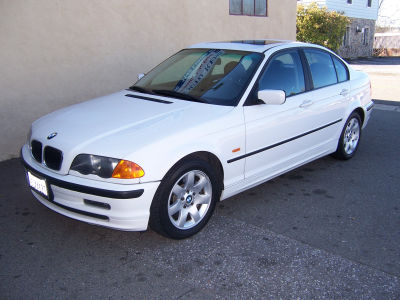 2001 BMW 325  i