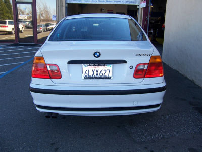 2001 BMW 325  i
