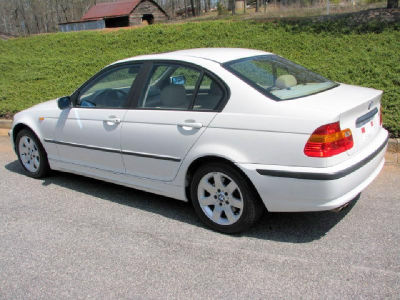 2002 BMW 325  i