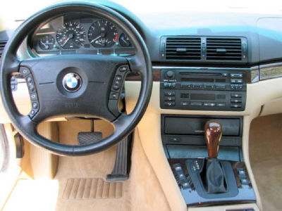 2002 BMW 325  i