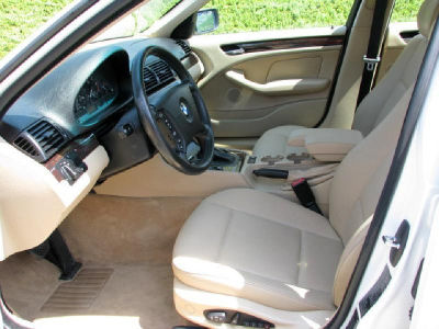 2002 BMW 325  i