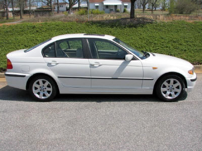 2002 BMW 325  i