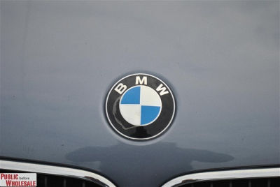 2005 BMW 325  xi