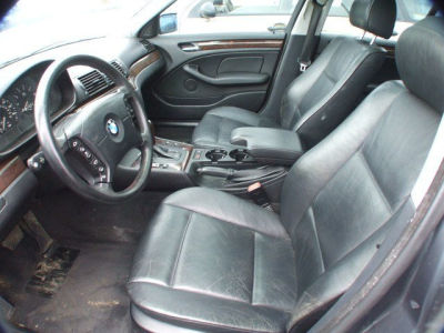 2001 BMW 325  i