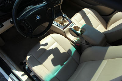 2005 BMW 325 i