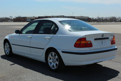 2005 BMW 325 i