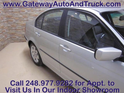 2001 BMW 325  xi