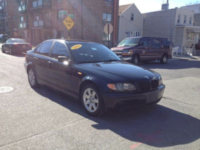 2002 BMW 325  i