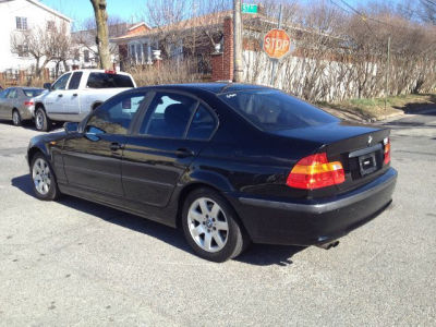 2002 BMW 325  i