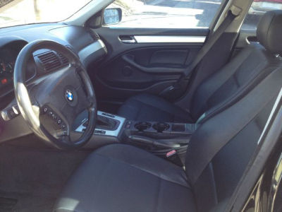 2002 BMW 325  i