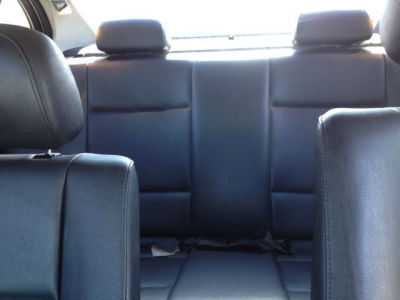 2002 BMW 325  i