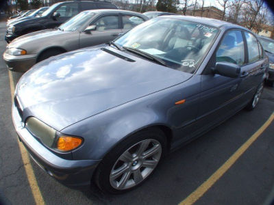 2002 BMW 325  i