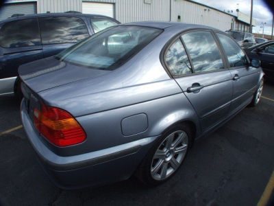 2002 BMW 325 i