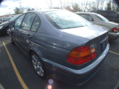 2002 BMW 325 i