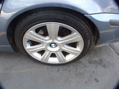 2002 BMW 325 i