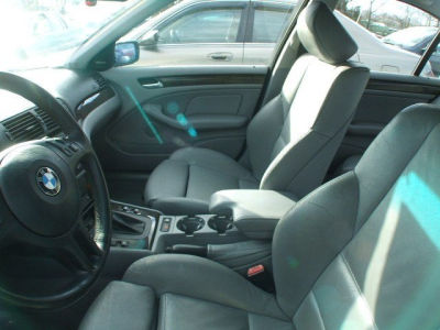 2002 BMW 325 i
