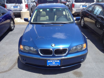 2003 BMW 325  i