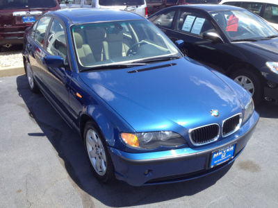 2003 BMW 325  i