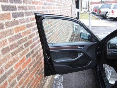 2002 BMW 325 i