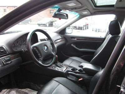 2002 BMW 325 i