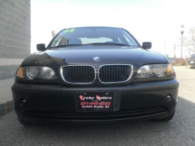 2003 BMW 325 xi