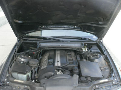 2003 BMW 325 xi