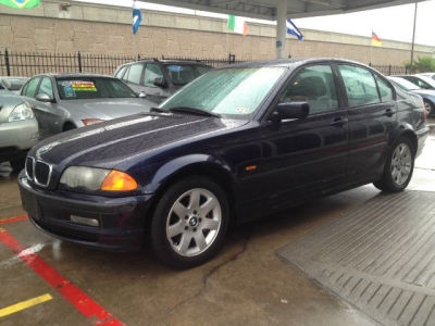 2001 BMW 325  i