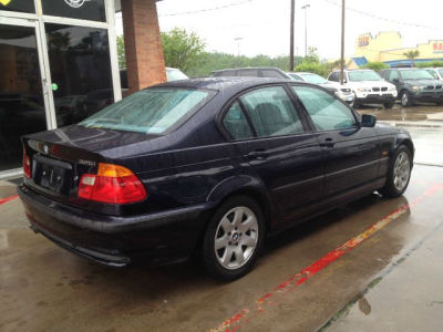 2001 BMW 325 i