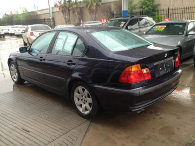 2001 BMW 325 i