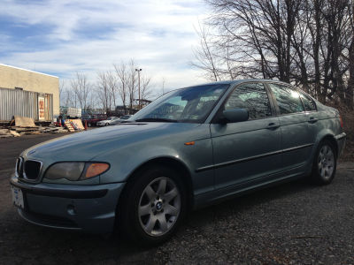 2003 BMW 325  i