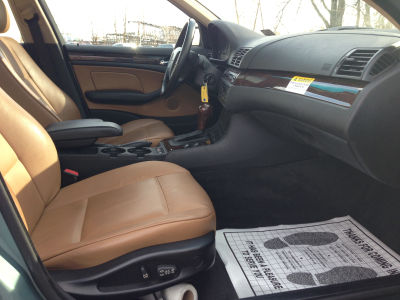 2003 BMW 325  i