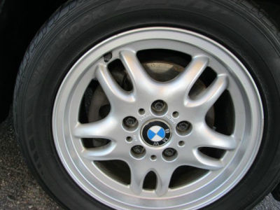 1995 BMW 325  i