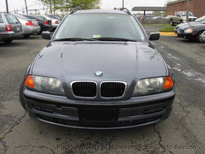 2001 BMW 325  i