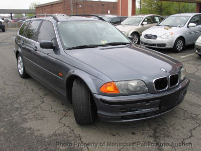 2001 BMW 325  i