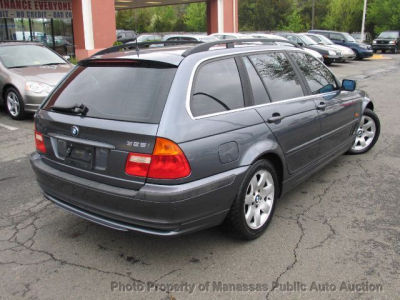 2001 BMW 325  i