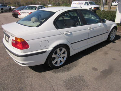 2001 BMW 325 i