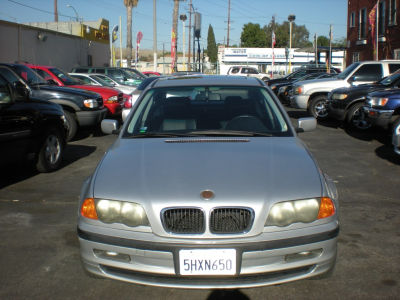 2001 BMW 325  i