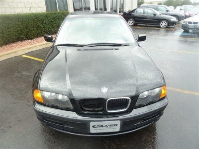 2001 BMW 325  i