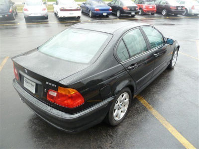 2001 BMW 325  i