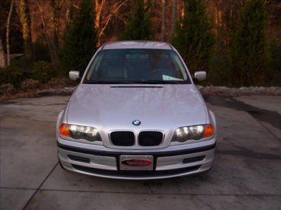 2001 BMW 325  i