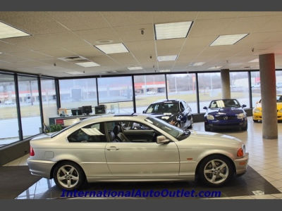 2001 BMW 325  Ci