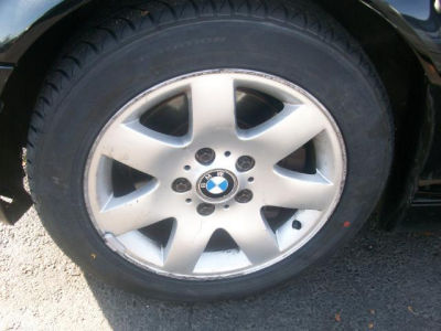 2001 BMW 325 i