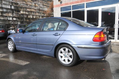 2004 BMW 325 i