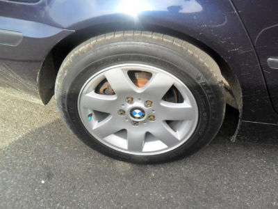 2002 BMW 325 xi