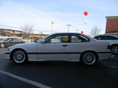 1994 BMW 325  iS